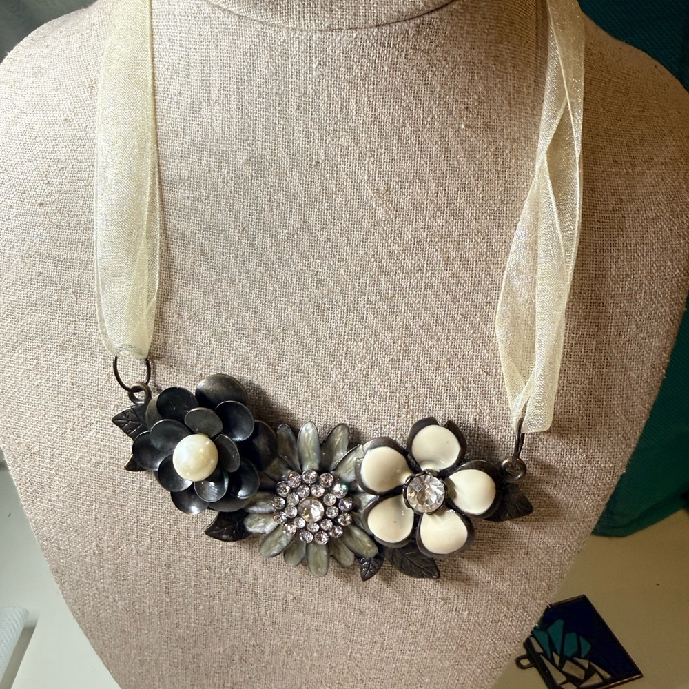 Cream and Silver Floral Ribbon Necklace